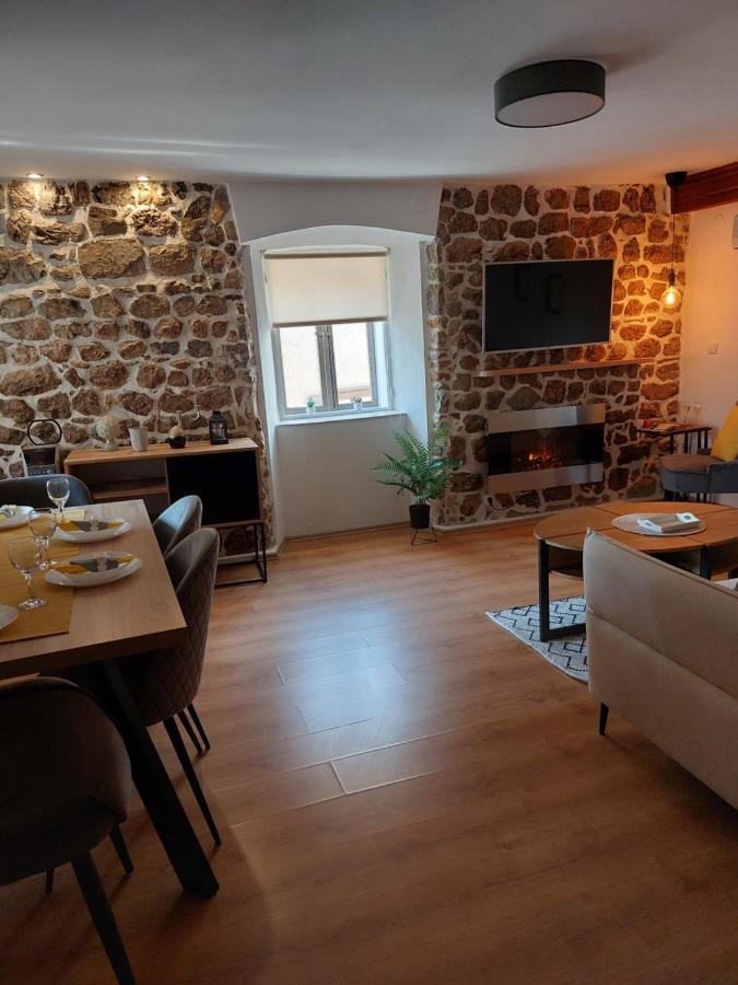 Juras2 Apartment Senj  Ngoại thất bức ảnh